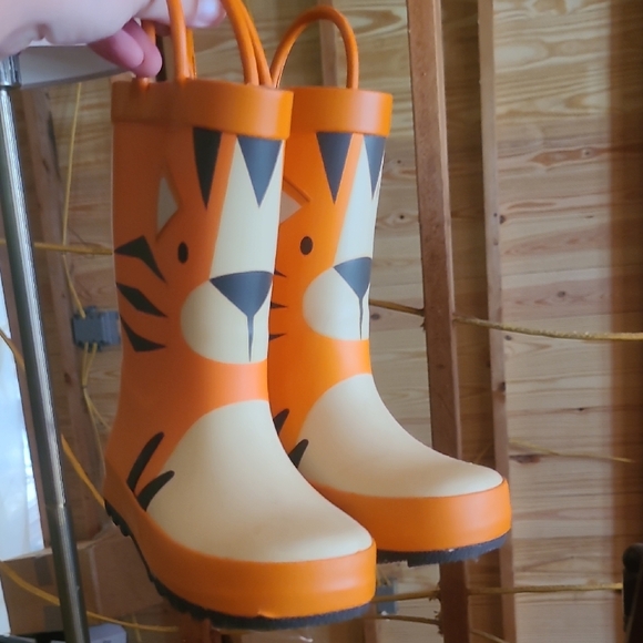 Other - Kids Tiger Rain Boots - Orange and Cream